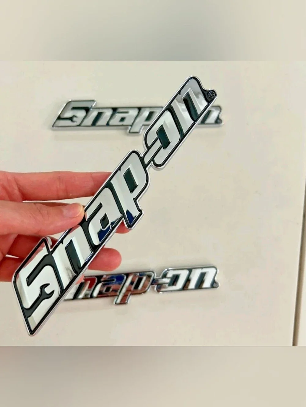 Snap-on Logo Emblem Badge 3 Colors Apprx 8